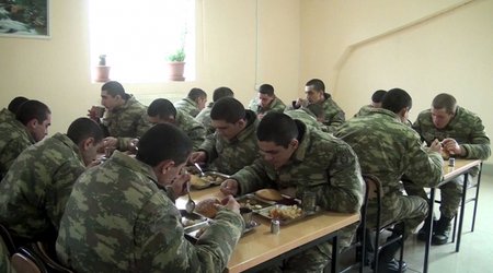 Учебные воинские части принимают молодых солдат