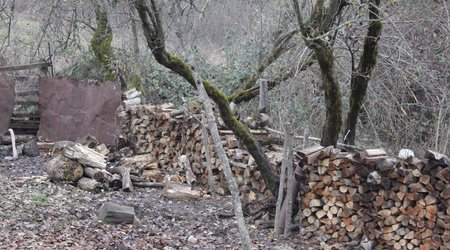 Lerikin Günəşli kənd sakinləri 22 ildir qəzalı evlərdə yaşayır - FOTOLAR