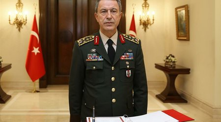 Хулуси Акар: Турция выступает за снижение напряженности между РФ и Украиной