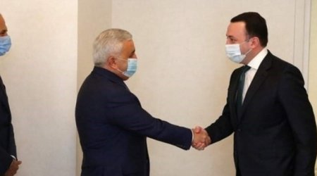 Ровнаг Абдуллаев на переговорах с премьером Грузии