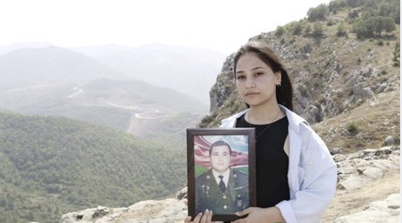 Vətən Müharibəsi Qəhrəmanının qızı Şuşada - Foto
