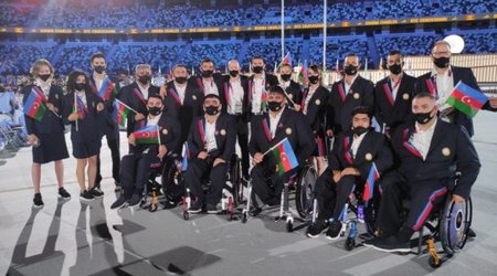 Ильхам Алиев наградил героев Паралимпиады