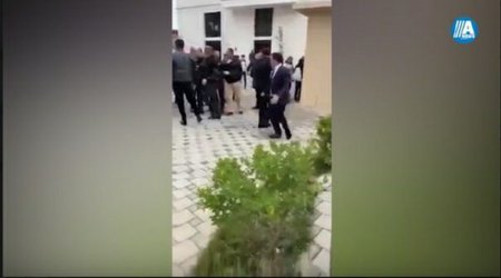 Bakıdakı məşhur məktəblərin birində əlbayaxa dava olub-VİDEO