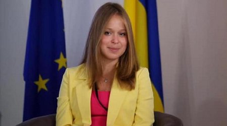 Saakashvili's wife arrives in Georgia