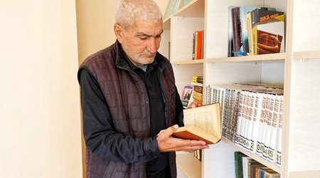 Üç ildir metronun çıxışında yaşayan şəxs sığınacağa yerləşdirildi - Foto