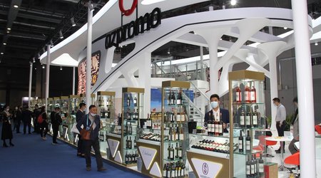 Azerbaijani products arouse great interest at international exhibition in China