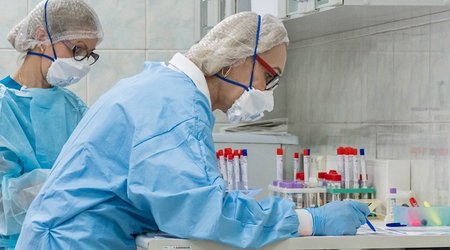 Russia sees over 1,200 COVID-related deaths