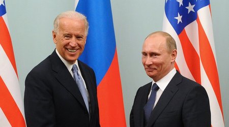 Стали известны темы, которые обсудят Байден и Путин