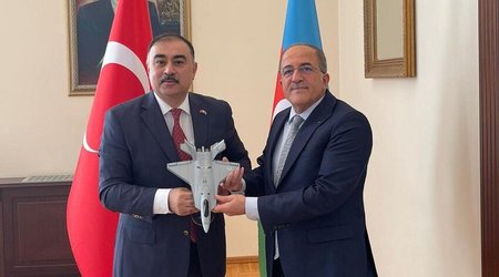Azerbaijan, Turkey discuss military cooperation
