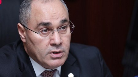 “Saxta siqaret və alkoqol kənardan gətirilmir, zirzəmilərdə istehsal edilir” - Səfər Mehdiyev