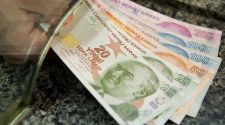 Turkish lira renews anti-record again
