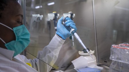 WHO: Number of omicron cases doubles every two to three days