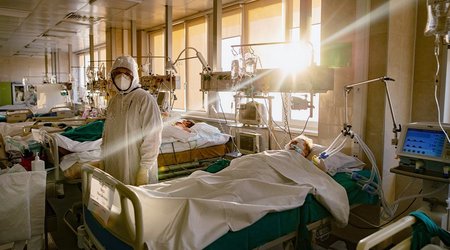 Ukraine records over 2,500 new COVID cases