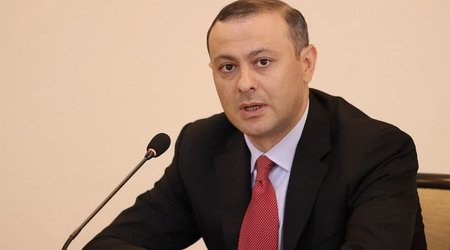 Секретарь Совбеза Армении заявил о готовности посетить Баку для переговоров