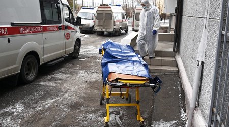 Russia records 998 new COVID-19 deaths