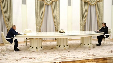 Завершились переговоры Путина и Макрона