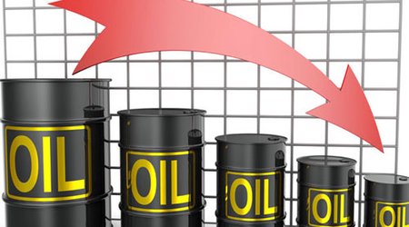 Нефть усилила падение и завершает неделю в минусе впервые в этом году