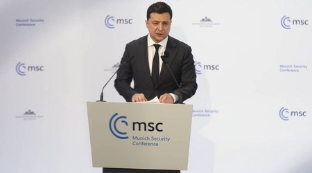 Зеленский предложил Путину встретиться
