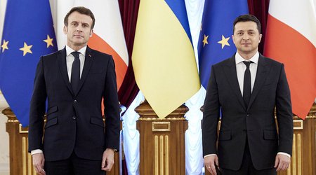 Макрон провел телефонный разговор с Зеленским