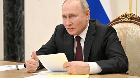 Rusiya Donbasda xüsusi hərbi əməliyyata başlayır - Putin göstəriş verdi