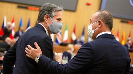 Мевлют Чавушоглу обсудил с Энтони Блинкеном Украину