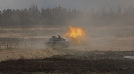 Ukraine Defense Ministry: Russia lost 29 aircraft, 191 tanks, 5,300 personnel in 4 days