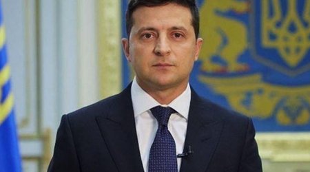 Зеленский о переговорах с Россией: пытаются давить