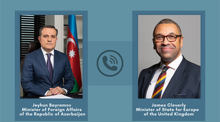 Ceyhun Bayramov britaniyalı həmkarı ilə Ukraynadakı vəziyyəti müzakirə etdi