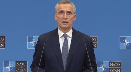 Столтенберг: Россия может использовать химическое оружие против Украины