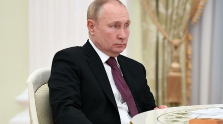 Путин: санкции создают проблемы, но открывают новые возможности