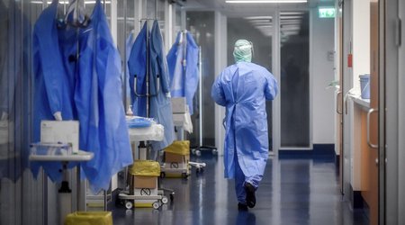 Global COVID tally passes 463.9 million