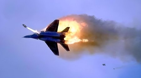 Ukrainian army shoots down 2 Russian fighters near Izium