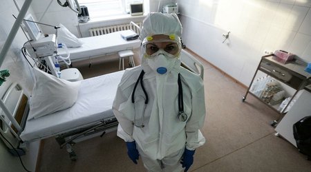 Number of COVID-related deaths increases by over 40% globally