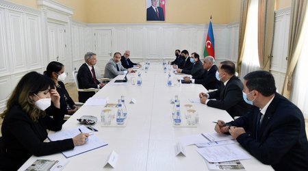 Əli Əsədov Dünya Bankı rəsmisi ilə görüşdü