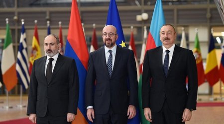 Шарль Мишель назвал встречу с лидерами Азербайджана и Армении плодотворной
