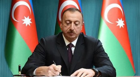 Ильхам Алиев поздравил нового премьер-министра Пакистана