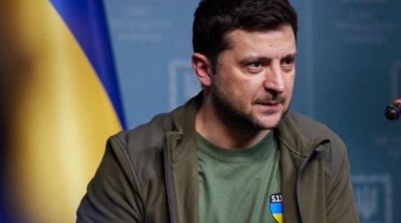 Зеленский предложил продлить военное положение в Украине