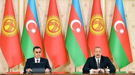 Дан официальный прием в честь президента Кыргызстана и его супруги