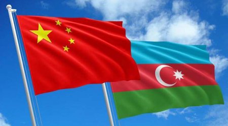 Главы МИД Азербайджана и Китая поговорили по телефону