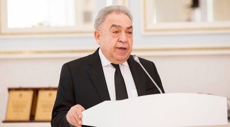 Президент наградил Сафу Мирзоева