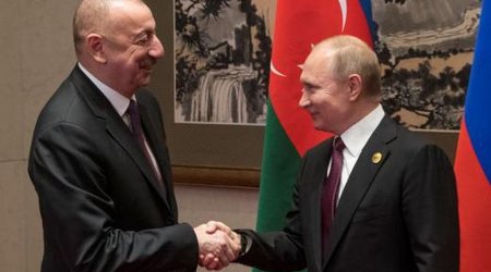 Putin və Əliyev Qarabağı müzakirə edib