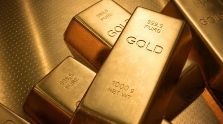 Gold falls in price on rising US government bond yields