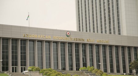 Milli Məclisdə bu ilin dövlət büdcəsinə dəyişikliklər layihəsinin müzakirəsi başlayıb