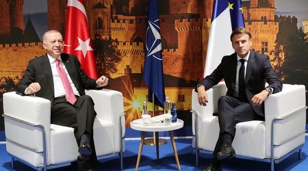 Erdogan, Macron hold meeting