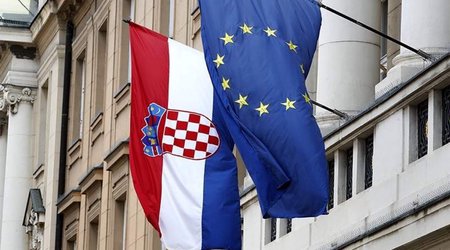 EU set to approve Croatia joining euro zone