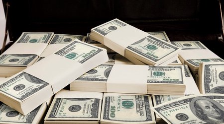 Украине требуется 9 млрд долларов ежемесячно для покрытия дефицита бюджета