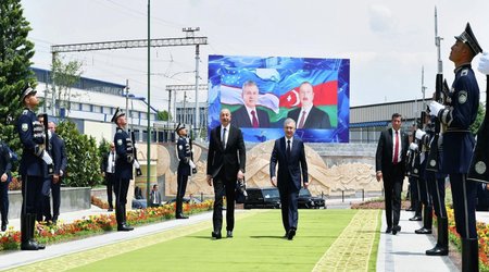 Prezident özbəkistanlı həmkarını Azərbaycana rəsmi səfərə dəvət edib