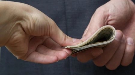 В Азербайджане бывший судья арестован за взятку