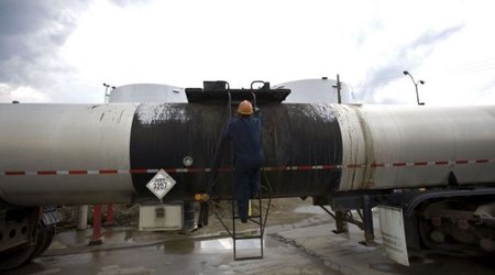 Oil flows resume via Ukrainian section of Druzhba oil pipeline