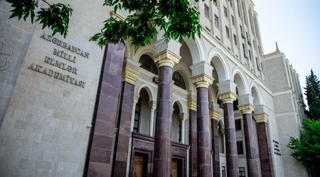 Президиум НАНА обсудил вопрос реструктуризации учреждения